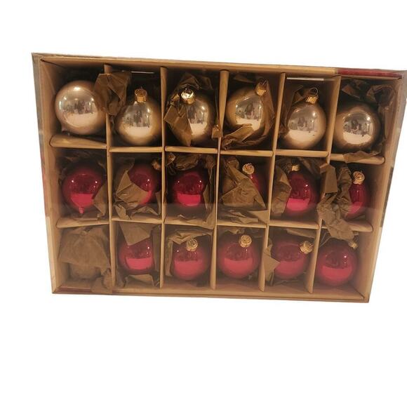 Vintage Living Home Traditional Blown Glass Teardrop Shape Ornaments Set Of 18 - Picture 4 of 4